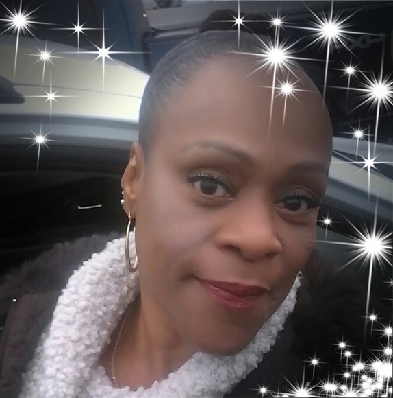 Meet your Posher, Angela - Picture 1 of 1